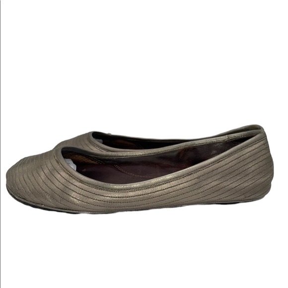 GENTLE SOULS Metallic Pewter Ballet Flats Size 6 - Picture 6 of 7